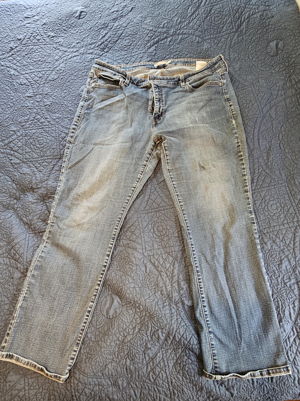 Levi’s 414 Classic Straight Jeans Women’s Plus Size 22W Light Blue Wash